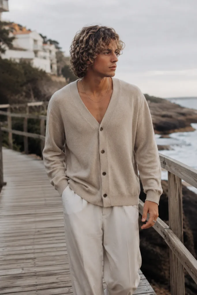 Layered Curly Bob (Men’s Cut)